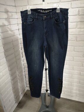 Love & Legend Ladies Size 14 Dark Wash Tapered Legs w/ Embroidery/Sequins Jeans